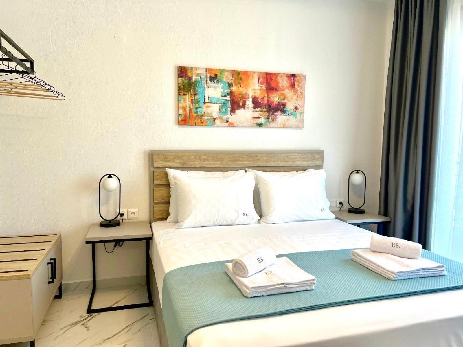 Four Shades Luxury Suites Sarti Luaran gambar