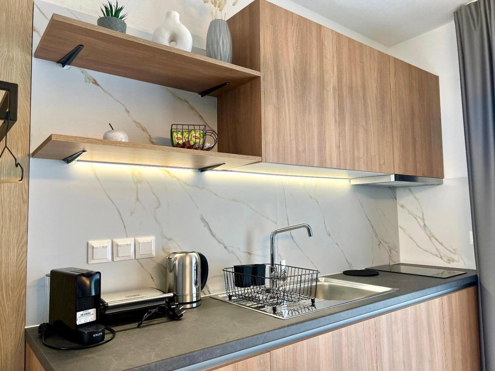 Four Shades Luxury Suites Sarti Luaran gambar