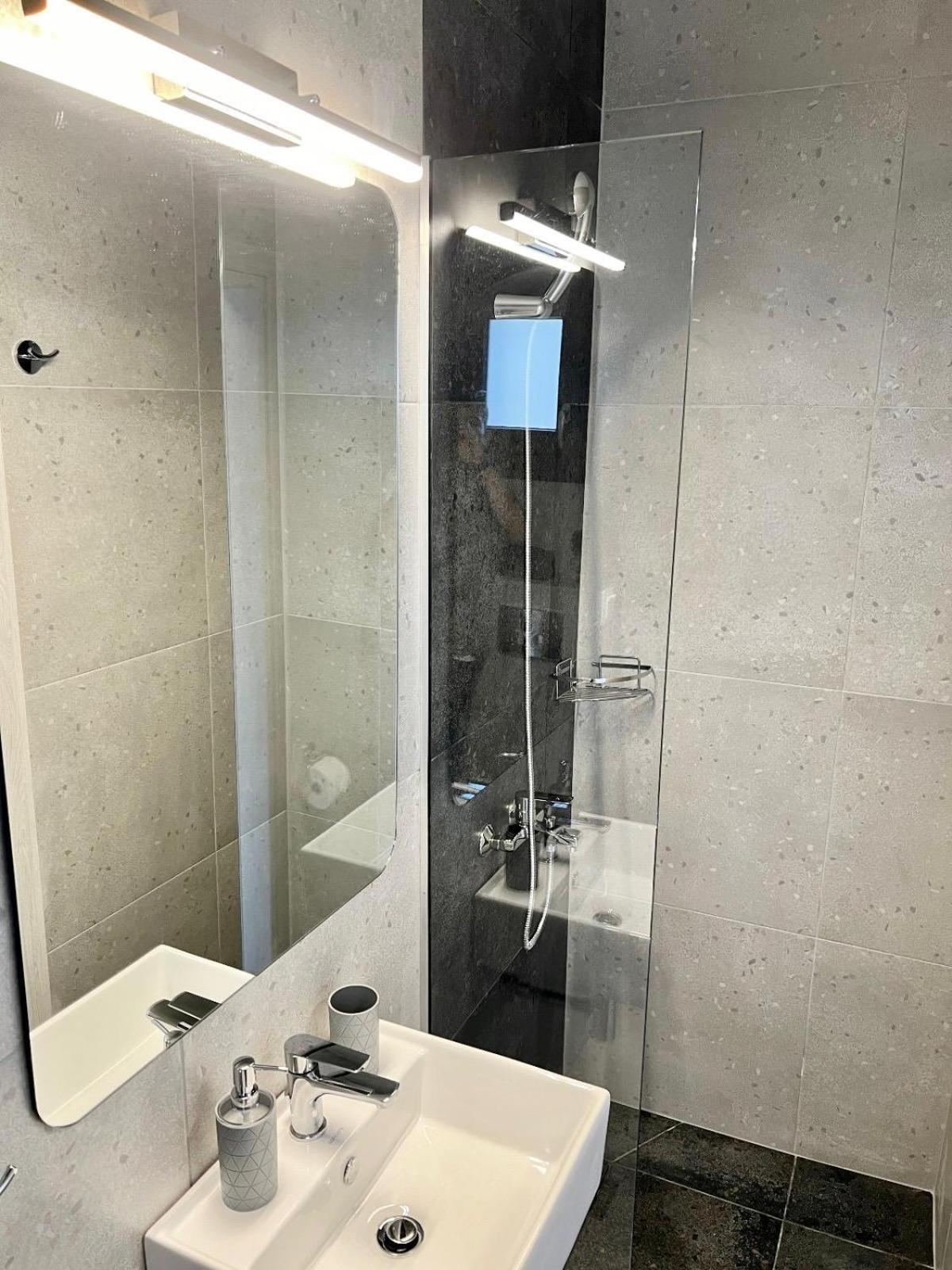 Four Shades Luxury Suites Sarti Luaran gambar