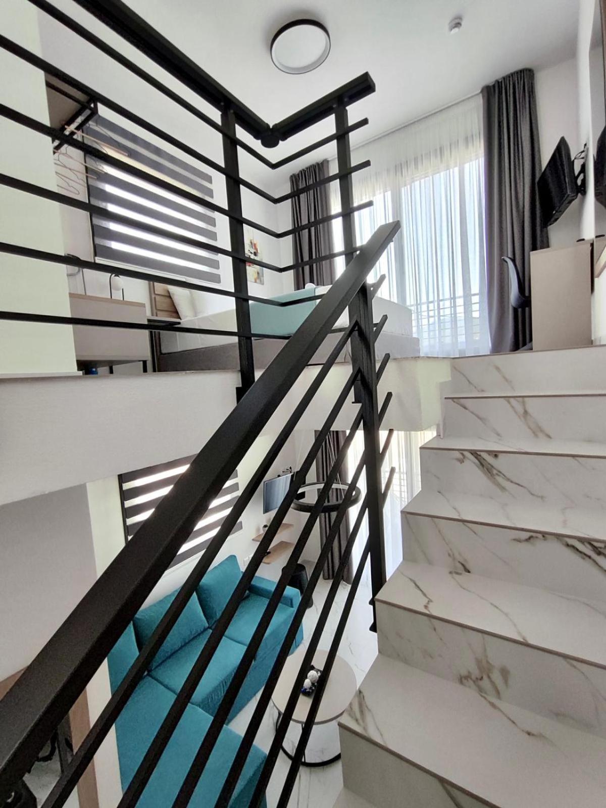 Four Shades Luxury Suites Sarti Luaran gambar