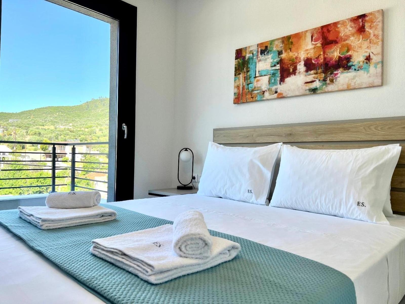 Four Shades Luxury Suites Sarti Luaran gambar