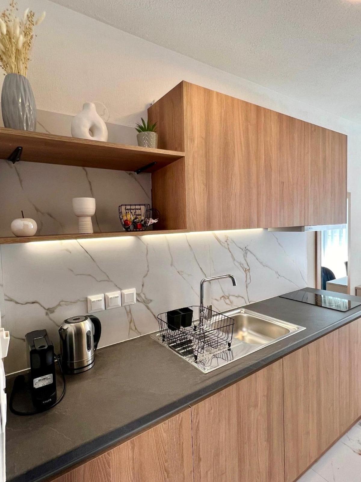 Four Shades Luxury Suites Sarti Luaran gambar